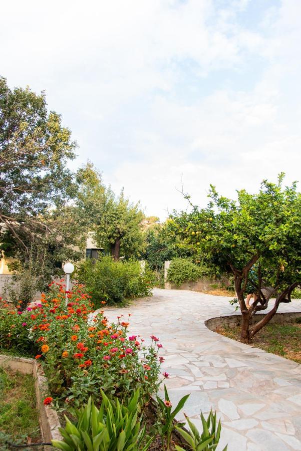 Holiday Rooms Otzias Экстерьер фото