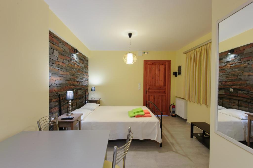 Holiday Rooms Otzias Экстерьер фото